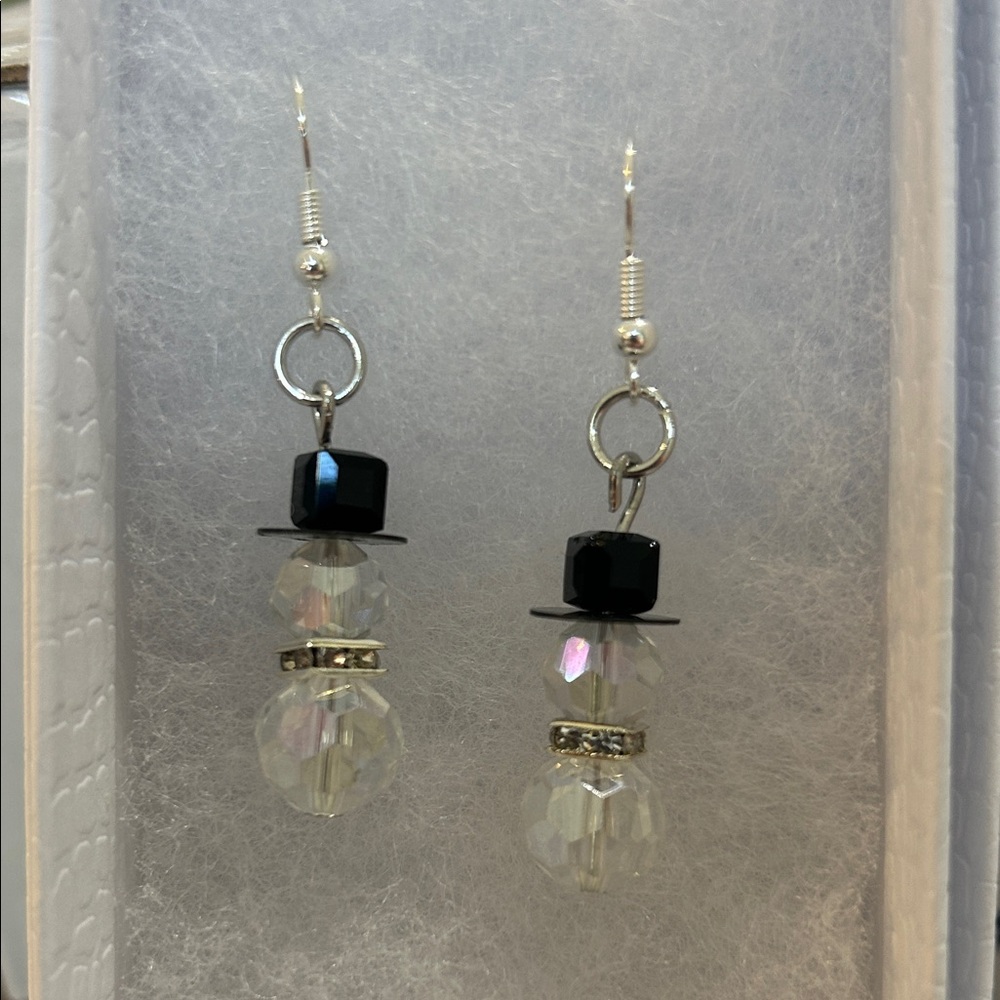 Snowman Holiday Beaded Earrings